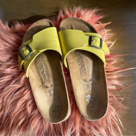 Birkenstock Shoes - Birkenstock Women’s 7 or 38 Narrow Yellow Cork Sole Slip-on Sandals